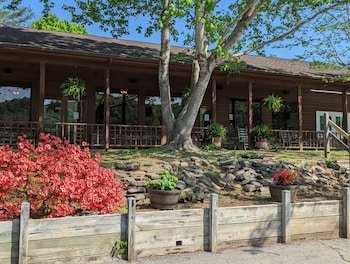 Arrowhead Resort