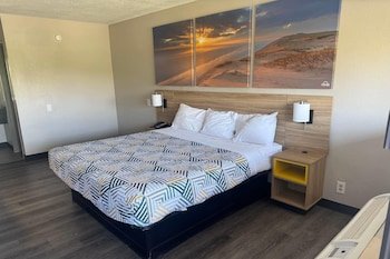 Days Inn by Wyndham Kansas City Northeast