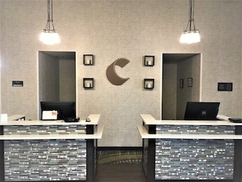 Comfort Suites Airport