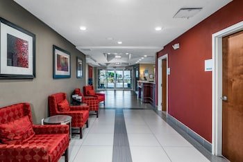 Holiday Inn Express & Suites Lantana