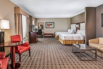 Holiday Inn Express & Suites Lantana