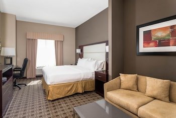 Holiday Inn Express & Suites Lantana