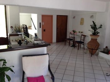 Oinoi Hotel