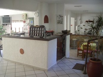 Oinoi Hotel