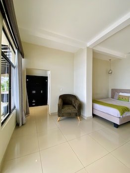 Vista Las Olas Surf Resort