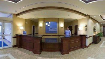 Holiday Inn Express & Suites Millington-Memphis Area
