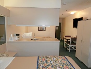 Americas Best Value Inn & Suites McDonough