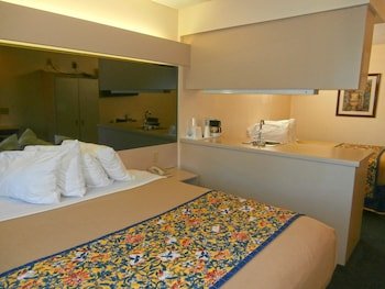 Americas Best Value Inn & Suites McDonough