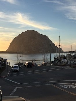 Rockview Inn and Suites