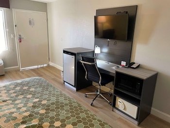 Econo Lodge White Pine