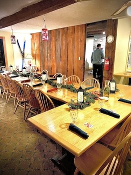 Brook Road Inn
