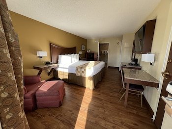 Atkinson Inn & Suites