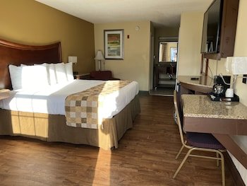Atkinson Inn & Suites