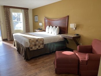 Atkinson Inn & Suites