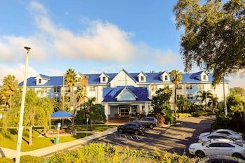 Seffner Inn And Suites