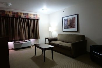 Ramada by Wyndham Weyburn