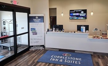 Boulders Inn and Suites By Cobblestone Hotels Manchester