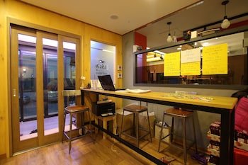 Bee House Hostel
