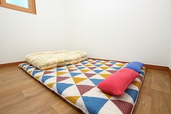 Bee House Hostel