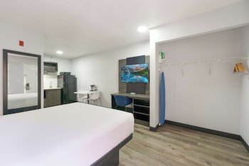 Studio 6 Atlanta Northlake