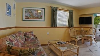 Manatee Bay Inn