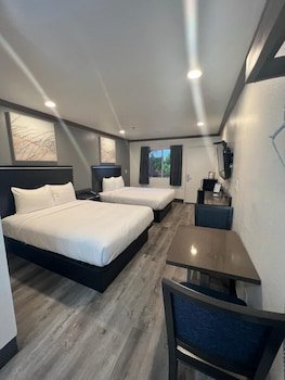 Starlight Inn