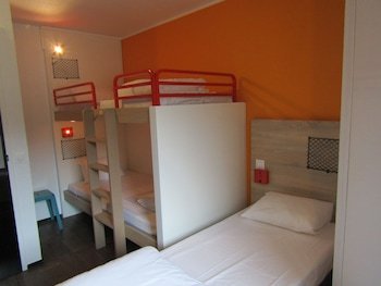 HotelF1 Lyon Massieux