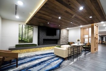 Fairfield Inn & Suites Louisville Airport