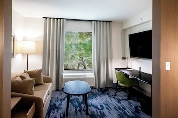 Fairfield Inn & Suites Louisville Airport