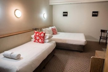 Burkes Hotel Motel