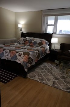 Sunflower Guest Suites
