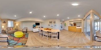 WoodSpring Suites Miramar