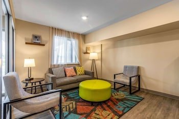 WoodSpring Suites Miramar
