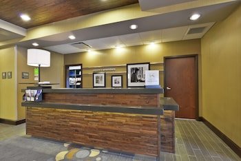 Hampton Inn & Suites Greensboro/ Coliseum Area