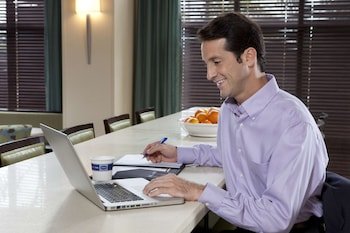 Hampton Inn & Suites Greensboro/ Coliseum Area