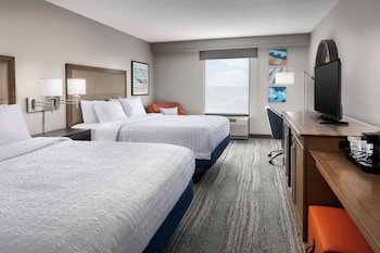 Hampton Inn & Suites Lake Mary At Colonial Townpark