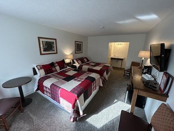Trails Inn Quadna Mountain Motel
