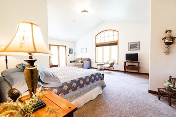 Inn at Tern Lake
