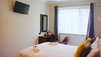OYO Oban Hotel