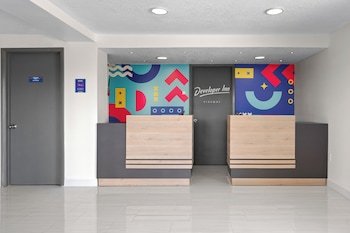 Howard Johnson by Wyndham Orlando Lake Buena Vista South