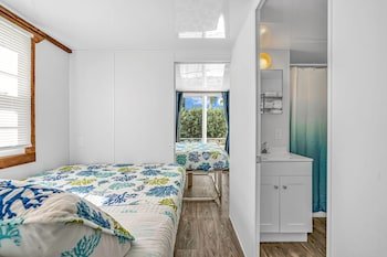 Aqua Lodges at Coconut Cay Rv And Marina