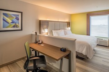 Holiday Inn Express & Suites N Waco Area - West