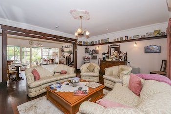 Rosebridge House Bed & Breakfast