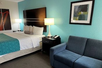 Howard Johnson by Wyndham Houston Downtown