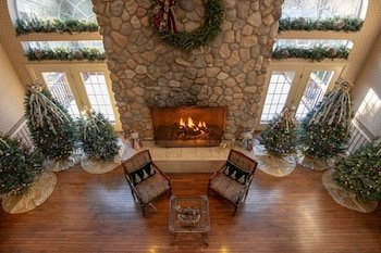 Christmas Farm Inn & Spa