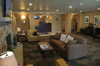 Cobblestone Inn and Suites Winterset