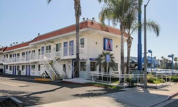 Motel 6