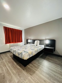 Motel 6