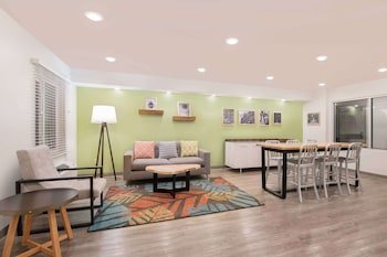 WoodSpring Suites Savannah Pooler