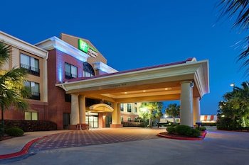 Holiday Inn Express & Suites Wharton